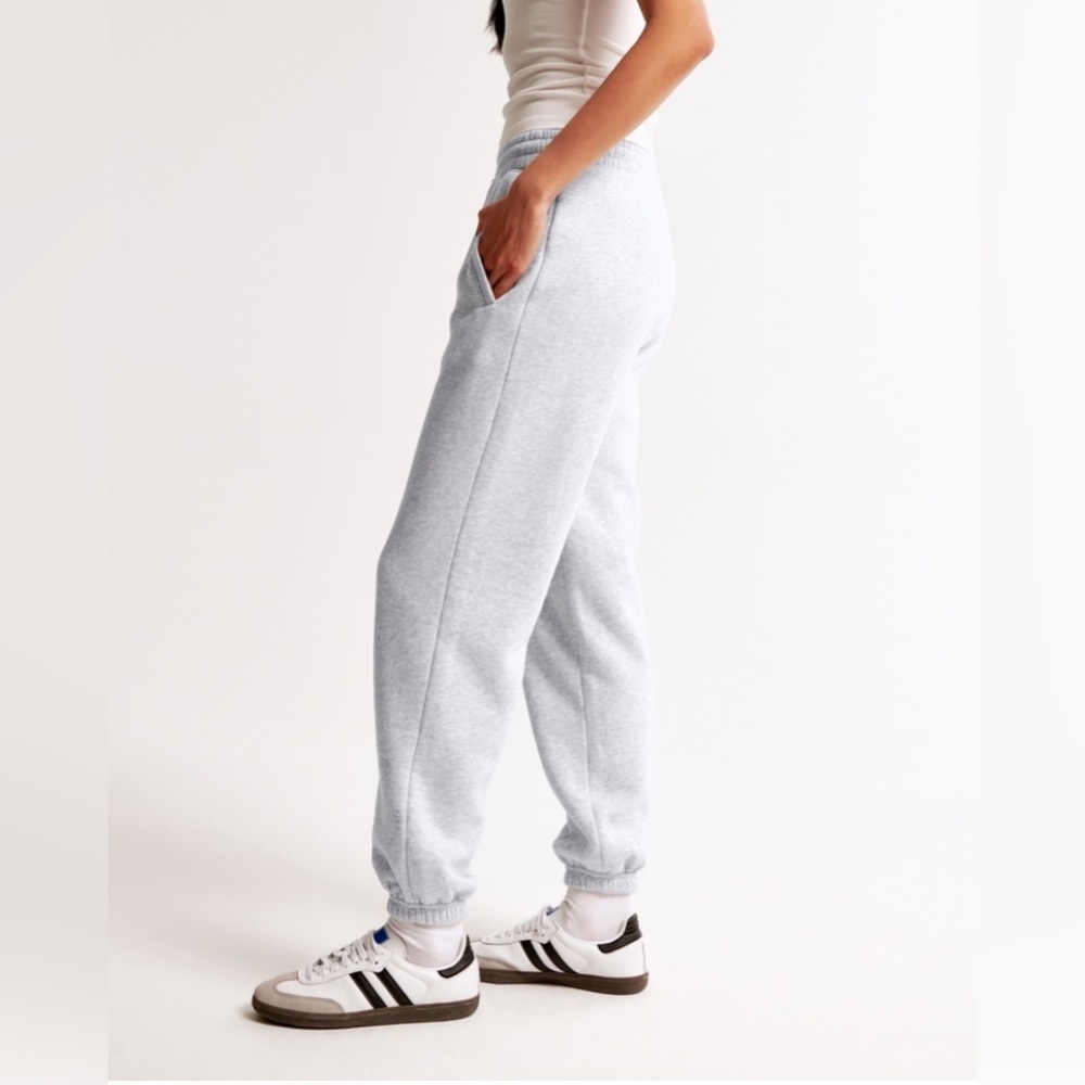 Abercrombie & Fitch Sunday Sweatpants Light Green High Rise Soft A&F Max Fleece - Picture 3 of 5